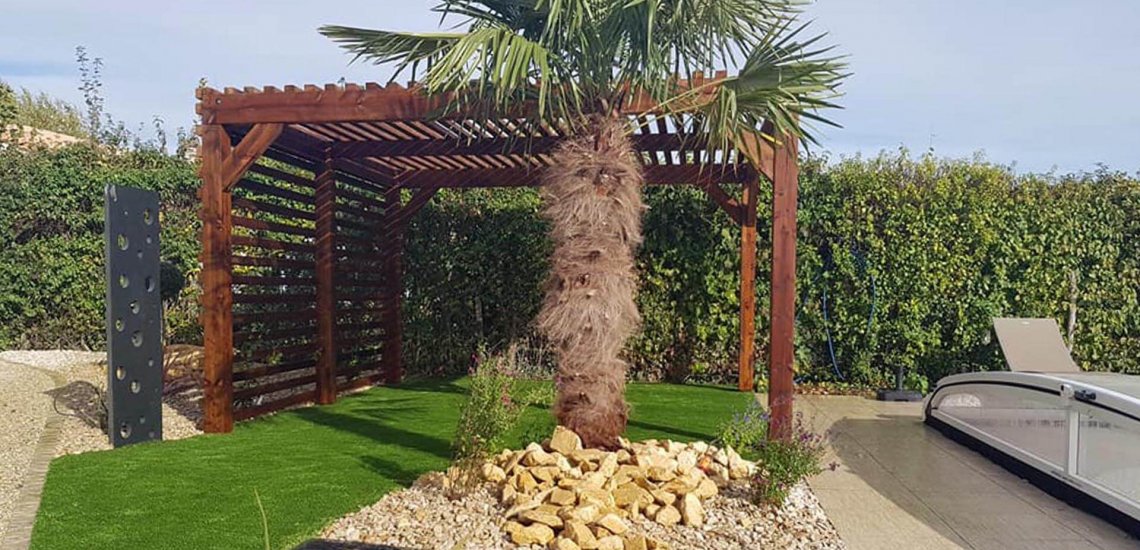 Pergola en bois moduland par paysagiste pays-de-gex à Ferney (3)